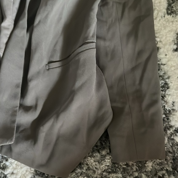 Babaton Aritzia Green Blazer - Picture 4 of 9